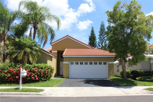 312 Bridgeton Rd, Weston, FL, 33326-2951 | Card Image