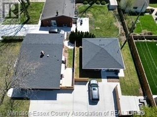 3401 Roxborough Blvd, Windsor, ON, N9E2Z9 | Card Image