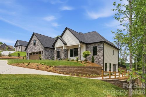 5764 Lake Pointe Dr, Granite Falls, NC, 28630-8843 | Card Image