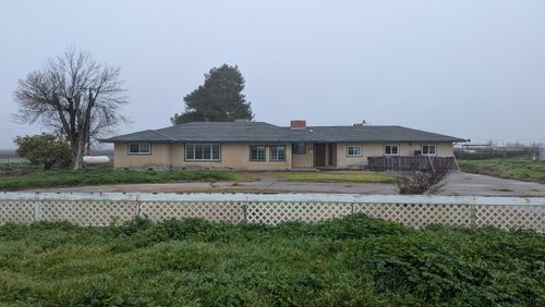 21009 19th Ave, Stratford, CA, 93266-9719 | Card Image