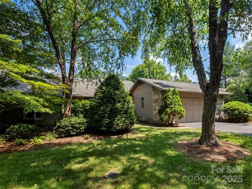 10 Clubside Dr, Asheville, NC, 28804-1857 | Card Image
