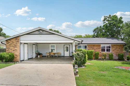 709 Harvey Ave, Burnet, TX, 78611-2022 | Card Image