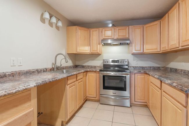 Basement Kitchen | Image 30