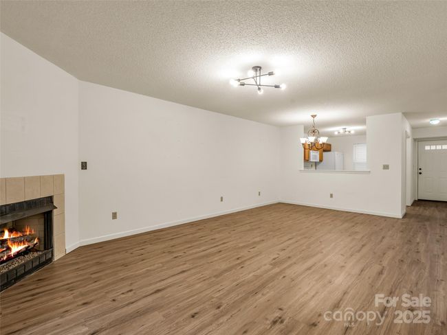 2403 Deermouse Way, Condo with 2 bedrooms, 2 bathrooms and null parking in Hendersonville NC | Image 11