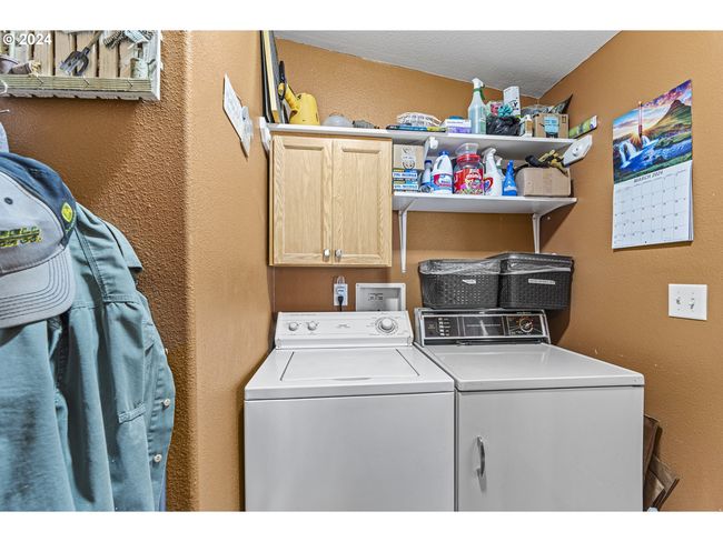 10934 Rattlesnake Ln, House other with 3 bedrooms, 2 bathrooms and 2 parking in Unity OR | Image 27