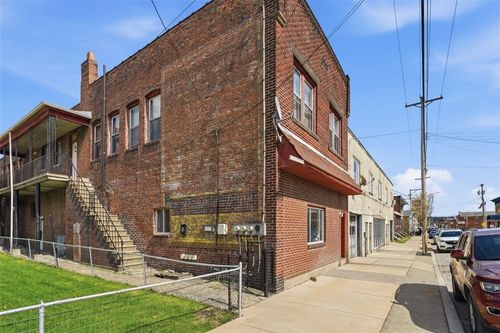 618 Broadway Ave, Mc Kees Rocks, PA, 15136-3041 | Card Image