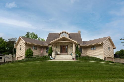 1000 Echo Lake Dr, Piqua, OH, 45356-4300 | Card Image