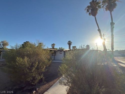 1108 Cashman Dr, Las Vegas, NV, 89102-1912 | Card Image