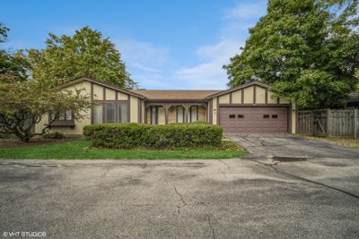 1406 Estate Lane, House other with 2 bedrooms, 2 bathrooms and 2 parking in Glenview IL | Image 1