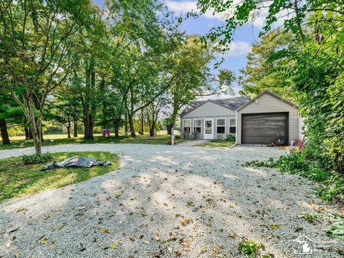 109 Dean Rd, Temperance, MI, 48182-9507 | Card Image