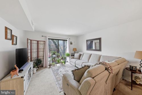 55b-832B Putnam Blvd, WALLINGFORD, PA, 19086 | Card Image