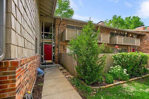 203-8740 Metcalf Ave, Overland Park, KS, 66212-2049 | Card Image