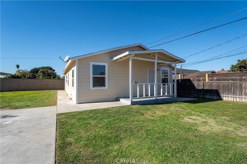 7581 Knott Ave, Buena Park, CA, 90620-1764 | Card Image