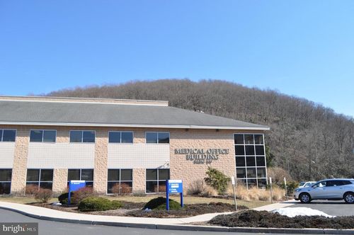 100 Schuylkill Medical Plz, POTTSVILLE, PA, 17901-3767 | Card Image