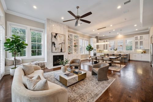 520 S Pearl Expressway S, Dallas, TX, 75201 | Card Image