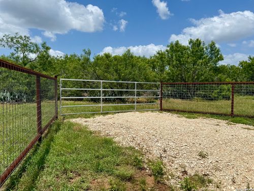 2253 County Road 332, Charlotte, TX, 78011-3691 | Card Image