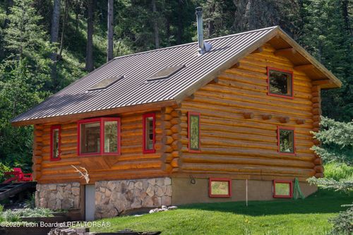 6250 Paintbrush Trl, Wilson, WY, 83014-5198 | Card Image