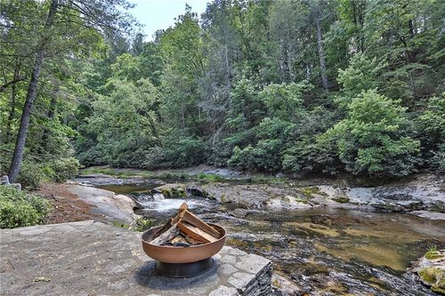 408 Stone River Dr, Traphill, NC, 28685-9283 | Card Image