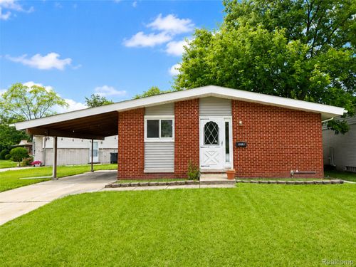 1366 Windham St, Westland, MI, 48186-5351 | Card Image