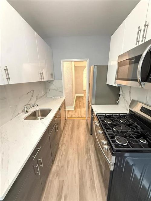 apt-2k-3100 Brighton 3rd St, Brooklyn, NY, 11235-7329 | Card Image