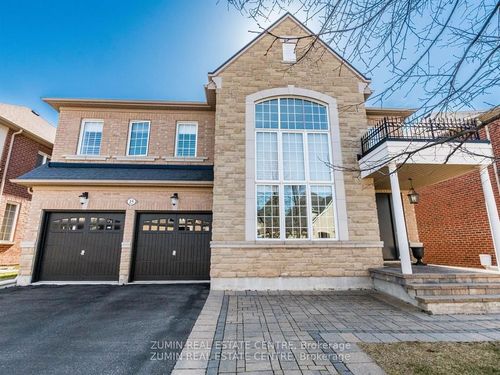 15 Garryoaks Dr, Brampton, ON, L6P3E2 | Card Image