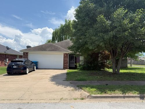 4007 Sw Moline Ave, Bentonville, AR, 72712-7504 | Card Image