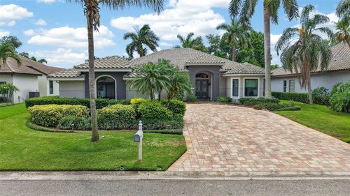 820 Sand Pine Dr Ne, ST PETERSBURG, FL, 33703-3142 | Card Image