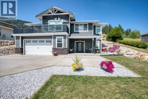 2016 Mountain View Ave, Lumby, BC, V0E2G5 | Card Image