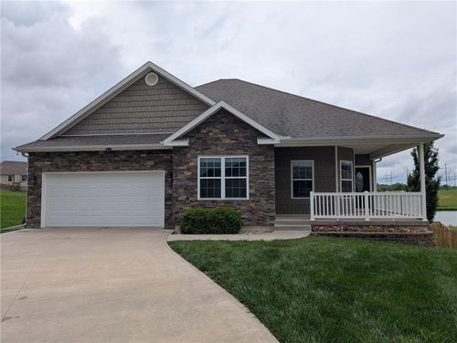 19246 Cherokee Ct, Saint Joseph, MO, 64505-2500 | Card Image