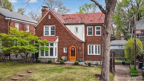 7487 Kingsbury Blvd, Saint Louis, MO, 63130-4014 | Card Image