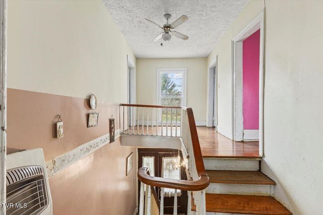 104 Maple St, House other with 5 bedrooms, 3 bathrooms and null parking in Glade Spring VA | Image 21