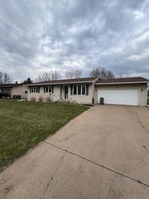 1450 6th Ave, Baldwin, WI, 54002-9354 | Card Image