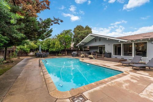 1665 W Barstow Ave, Fresno, CA, 93711-2945 | Card Image