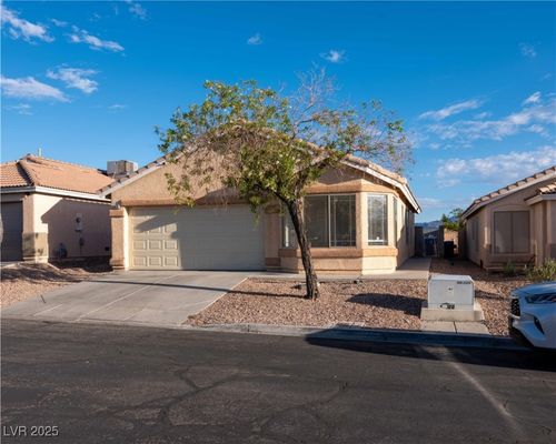 6471 Dune Point Ct, Las Vegas, NV, 89142-2830 | Card Image