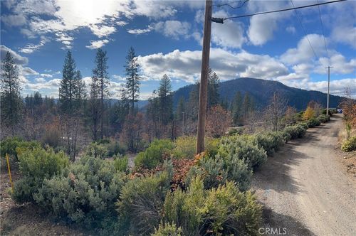 11090 Oak St, Cobb, CA, 95426 | Card Image