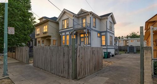 1071 59th St, Oakland, CA, 94608-2303 | Card Image