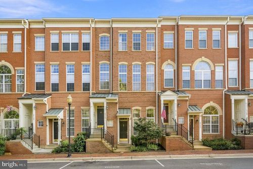 b-4916 Barbour Dr, Alexandria, VA, 22304-7706 | Card Image