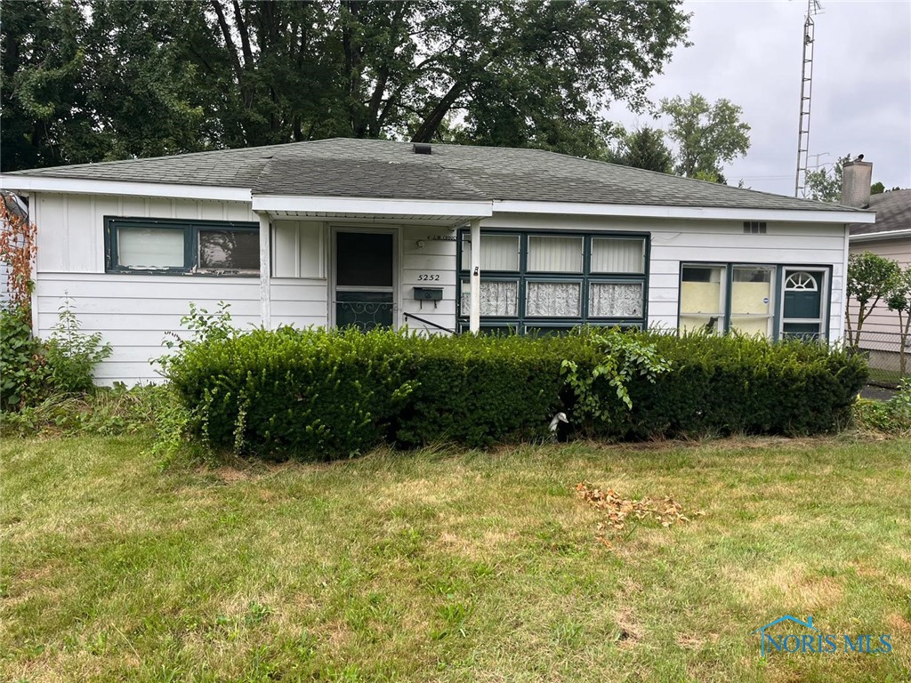 Sanders Dr, Toledo, OH 43615