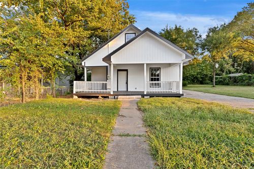 323 W Cherry St, Sherman, TX, 75090-7207 | Card Image
