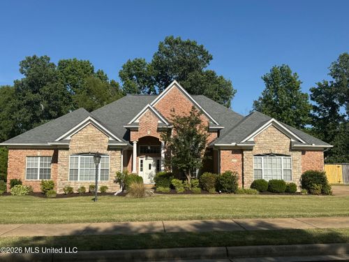 704 Shadow View Dr, Hernando, MS, 38632-7667 | Card Image