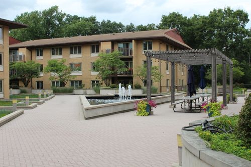 223-2400 W Talcott Rd, Park Ridge, IL, 60068-3765 | Card Image