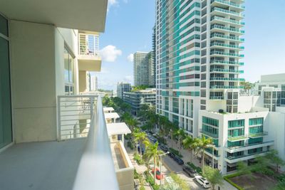 819 - 3250 Ne 1st Avenue, Condo with 1 bedrooms, 1 bathrooms and null parking in Miami FL | Image 2