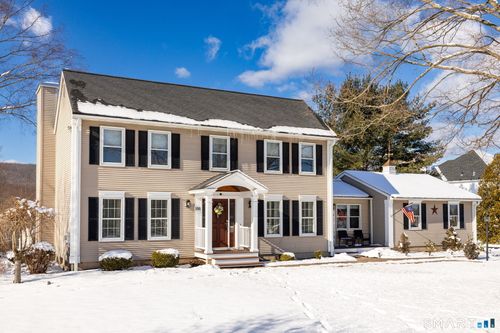 191 N Main St, East Granby, CT, 06026-9300 | Card Image