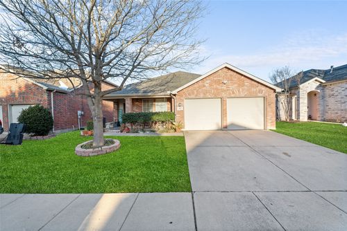 9225 Conestoga Dr, Fort Worth, TX, 76131-3105 | Card Image