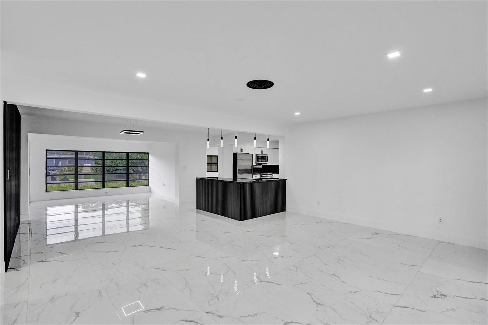 Residential in Plantation 5