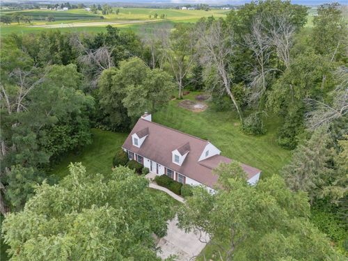 5 Hillcrest Heights Ln, Mount Vernon, IA, 52314-9611 | Card Image