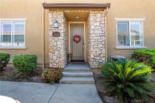 28453 Casselman Lane, Saugus, CA, 91350 | Card Image