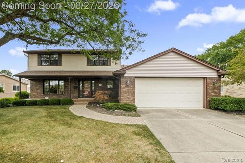 26820 Cecile St, Dearborn Heights, MI, 48127-3330 | Card Image