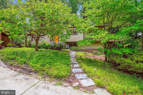 9803 Hill St, KENSINGTON, MD, 20895-3136 | Card Image