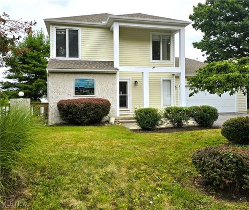 31540 Lake Rd, Bay Village, OH, 44140-1025 | Card Image